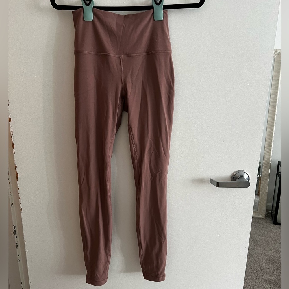 lululemon Align™ High-Rise
Pant 28"
Colour Twilight Rose
Size 6